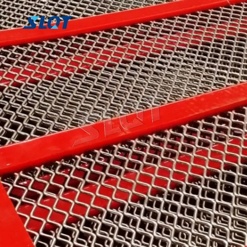 Self-cleaning screen